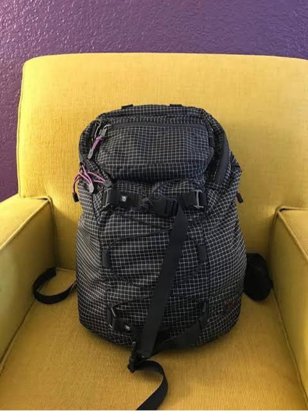 *IN SEARCH OF* Tom Bihn Smart Alec in OG/UV